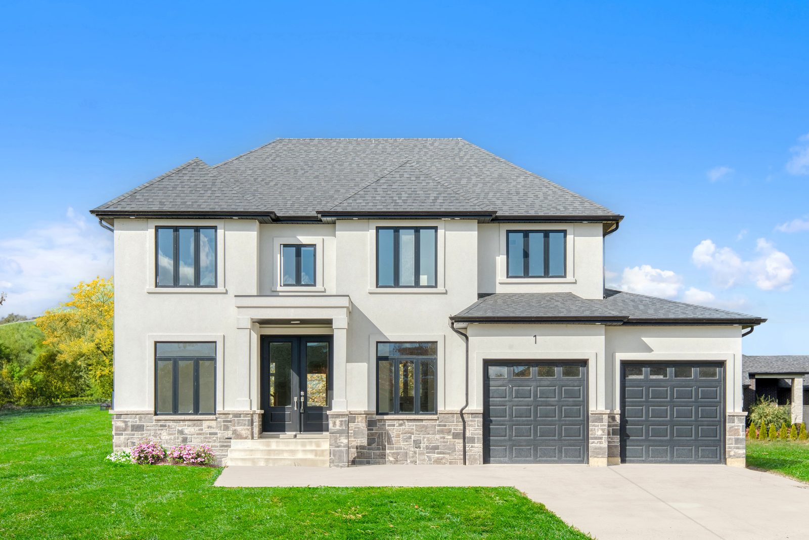 Golfwood Lakes Estates — luxury golf course estate home on Augusta Dr, Leamington, Ontario